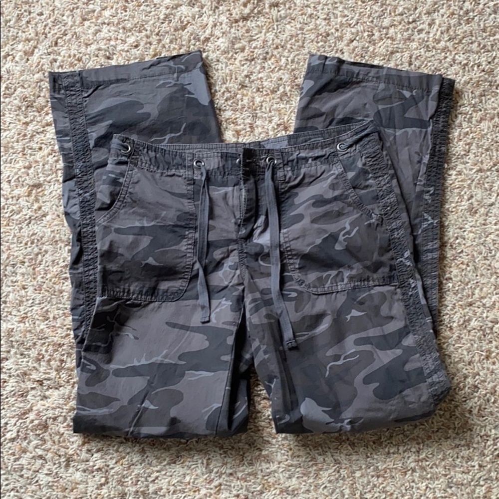 Victoria’s Secret London Jean camouflage pants 2